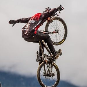 Meet your Posher, Clay